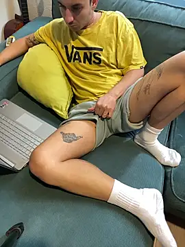 darkdecide online show from November 2025 12:19:02 PM