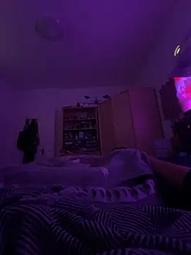 xmilolivex online show from October 2025 05:13:02 PM