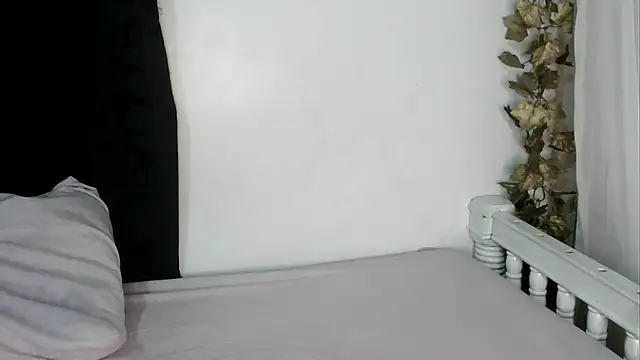 Snapshot of angelainparis28 chatting on September 2025 06:36:01 AM angelainparis28 online show from September 2025 06:36:01 AM