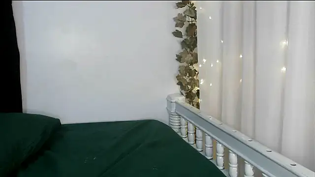 Snapshot of angelainparis28 chatting on September 2025 06:29:02 AM angelainparis28 online show from September 2025 06:29:02 AM