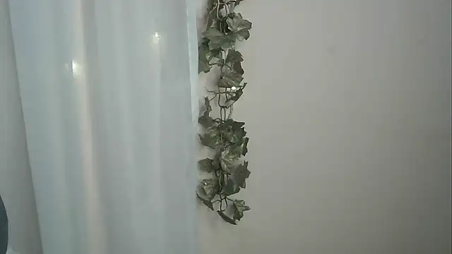 Snapshot of angelainparis28 chatting on November 2025 04:57:01 AM angelainparis28 online show from November 2025 04:57:01 AM