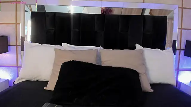 Snapshot of GretaVelvet chatting on October 2025 06:40:01 PM GretaVelvet online show from October 2025 06:40:01 PM