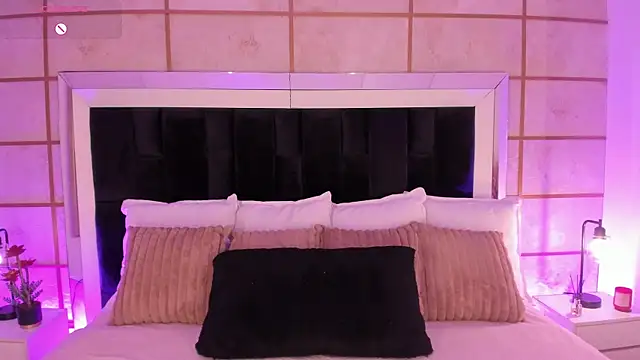 Snapshot of GretaVelvet chatting on February 2026 07:50:02 PM GretaVelvet online show from February 2026 07:50:02 PM