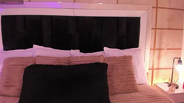 Snapshot of GretaVelvet chatting on March 2026 07:43:02 PM GretaVelvet online show from March 2026 07:43:02 PM