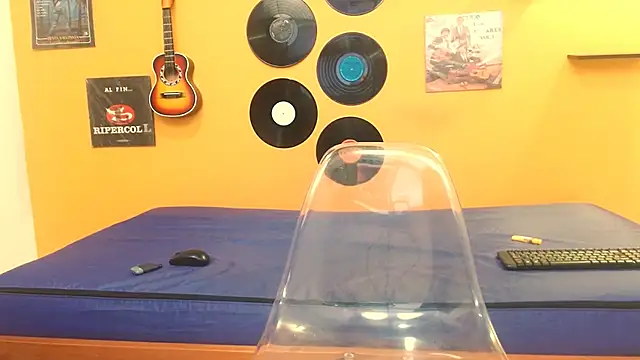 meisevil77 online show from September 2025 02:24:02 AM