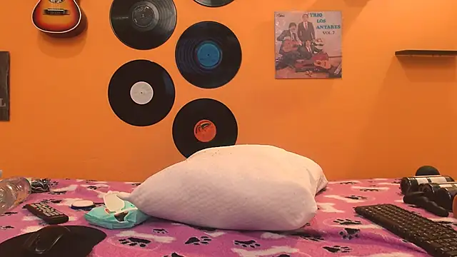 meisevil77 online show from November 2025 02:03:02 AM