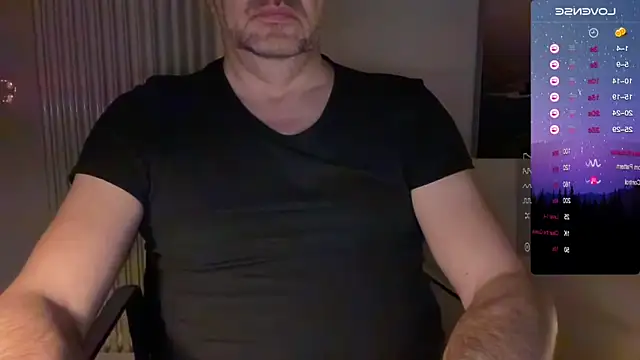 Snapshot of german9inch chatting on January 2025 11:29:01 PM german9inch online show from January 2025 11:29:01 PM