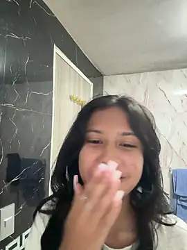 lynn9000 online show from September 2025 06:51:02 AM