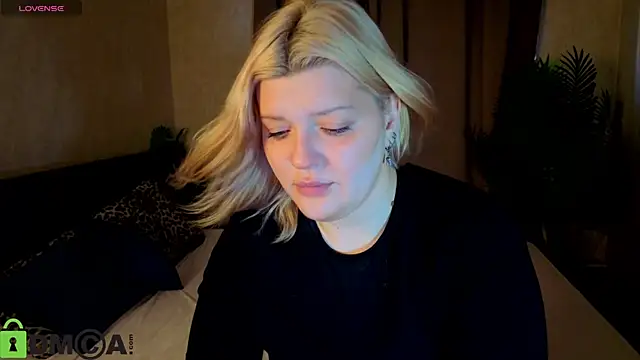 Snapshot of Michele_Greenn chatting on July 2026 12:50:02 AM Michele Greenn online show from July 2026 12:50:02 AM