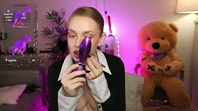 Snapshot of NovaHollisx chatting on February 2026 05:03:01 AM NovaHollisx online show from February 2026 05:03:01 AM