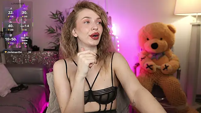 Snapshot of NovaHollisx chatting on March 2026 05:09:02 AM NovaHollisx online show from March 2026 05:09:02 AM