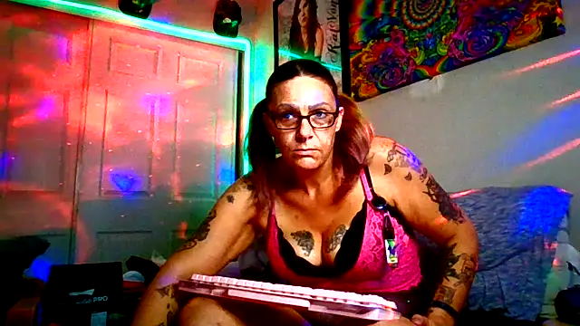 SparklesB1tch online show from November 2025 03:28:02 AM