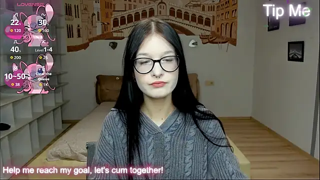 AlicaMoons online show from October 2025 11:29:02 AM