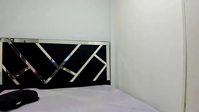 iisabella noa online show from September 2025 12:38:01 PM