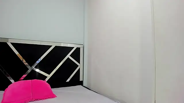 iisabella noa online show from September 2025 01:22:01 PM