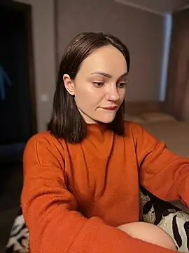 Snapshot of SaraLow chatting on March 2026 11:48:02 AM SaraLow online show from March 2026 11:48:02 AM