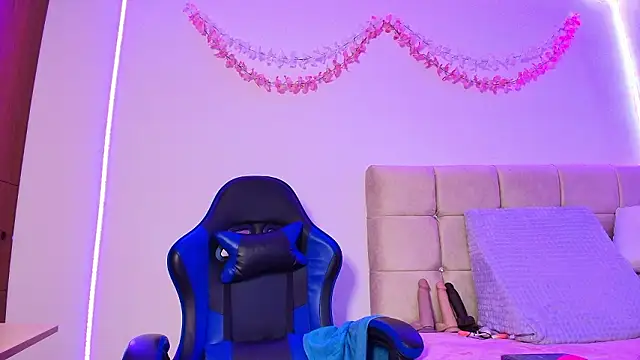 dulce mariaa    online show from February 2026 11:38:02 AM