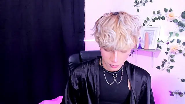 Snapshot of Cooperrosscute233 chatting on September 2025 08:01:02 PM Cooperrosscute233 online show from September 2025 08:01:02 PM