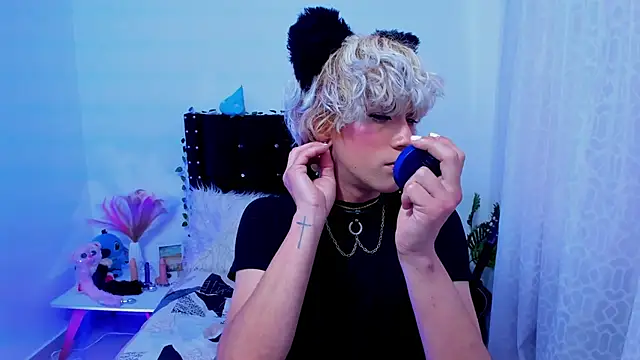 Snapshot of Cooperrosscute233 chatting on November 2025 08:19:02 PM Cooperrosscute233 online show from November 2025 08:19:02 PM