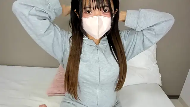 Snapshot of 18komugi chatting on November 2025 02:38:02 PM 18komugi online show from November 2025 02:38:02 PM