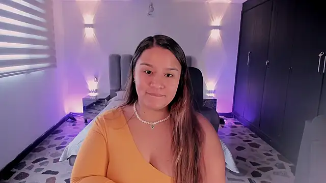 ElaBourn  online show from September 2025 12:39:01 PM