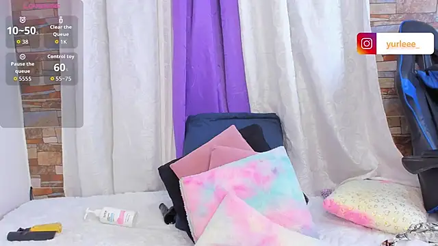 Brandy brown  online show from April 2026 11:06:01 PM