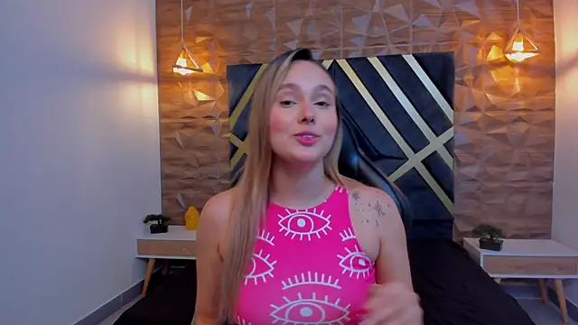 Emmaa white  online show from November 2025 05:11:01 PM