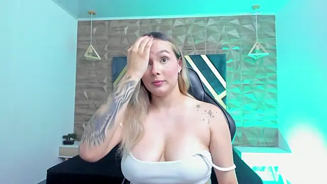 Emmaa white  online show from March 2026 05:16:02 PM