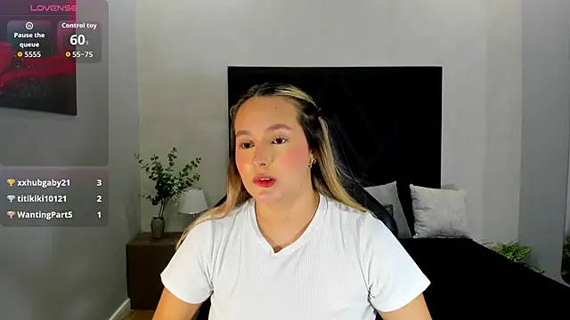 Emmaa white  online show from July 2026 05:33:01 PM