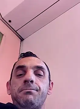 hotmen83 online show from March 2026 02:11:02 PM