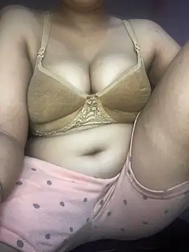 Snapshot of mona_15 chatting on October 2025 10:32:02 PM mona 15 online show from October 2025 10:32:02 PM