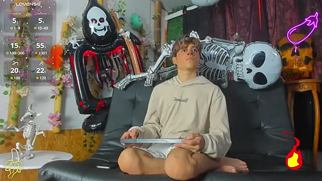 spicy adonhis online show from October 2025 07:21:02 PM