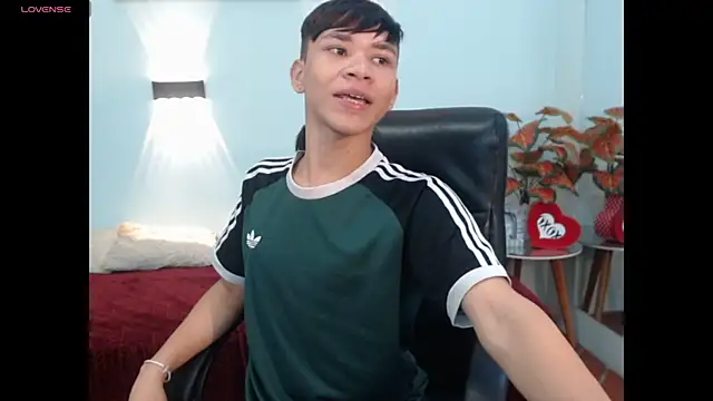 nathanclay online show from September 2025 03:19:01 AM