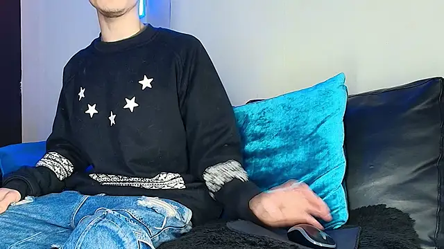  DantFox  online show from October 2025 08:07:01 PM