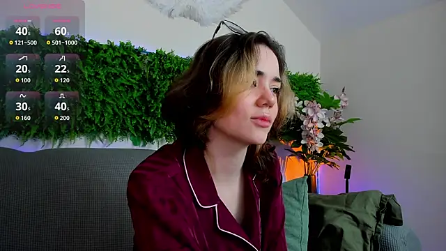 Sunny Teaze online show from November 2025 07:33:02 AM