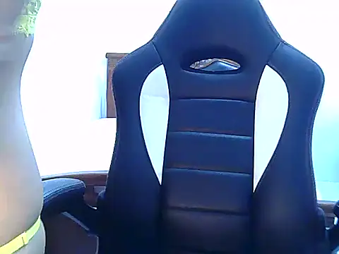 lovelynie123 online show from September 2025 09:05:02 PM