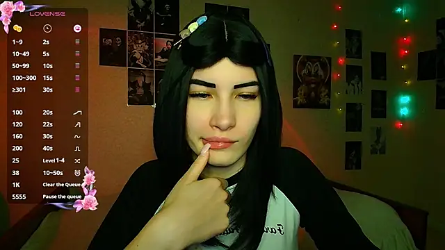 Snapshot of mskissa chatting on November 2025 01:30:02 AM mskissa online show from November 2025 01:30:02 AM