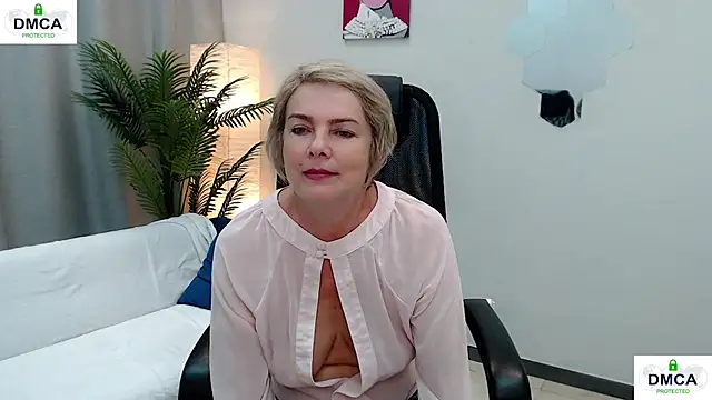 Snapshot of Pion_01 chatting on June 2026 04:55:01 AM Pion 01 online show from June 2026 04:55:01 AM