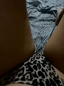 Darkfemminineenergy22 online show from September 2025 06:08:02 PM