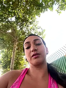 Ninabigtitied online show from October 2025 01:19:01 PM