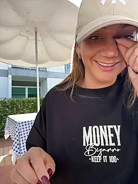 Ninabigtitied online show from April 2026 12:43:01 PM