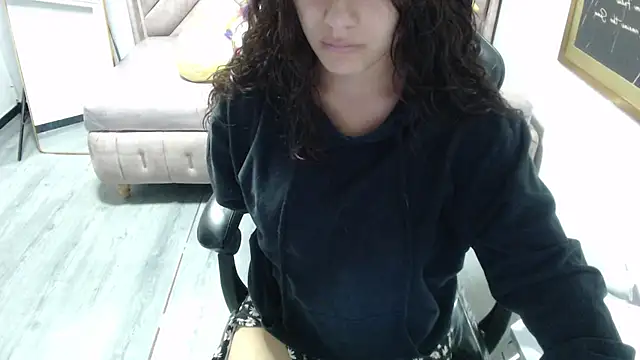 Velvet Moon V online show from December 2025 01:26:01 PM