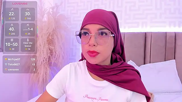 naishaa  online show from April 2026 07:58:02 PM