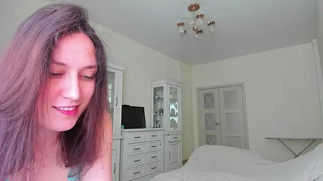 Mary Queeny online show from May 2026 09:47:01 AM