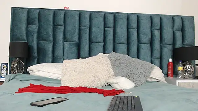 Snapshot of Emma_Foxi chatting on November 2025 08:52:01 PM Emma Foxi online show from November 2025 08:52:01 PM