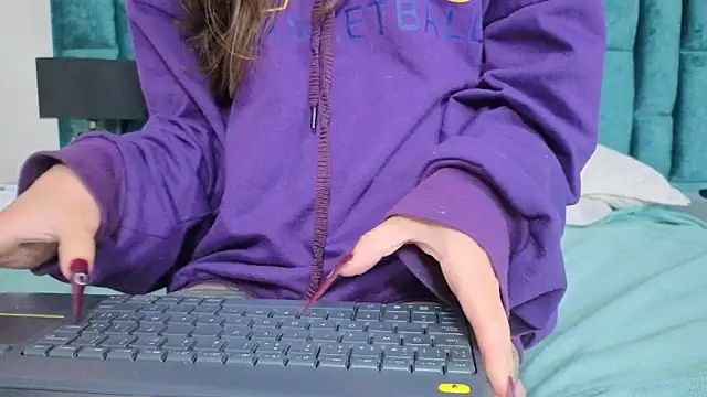 Snapshot of Emma_Foxi chatting on November 2025 02:58:01 AM Emma Foxi online show from November 2025 02:58:01 AM