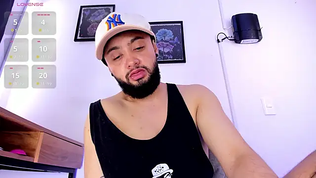 Snapshot of Noah_devil_ chatting on November 2025 02:33:01 AM Noah devil online show from November 2025 02:33:01 AM