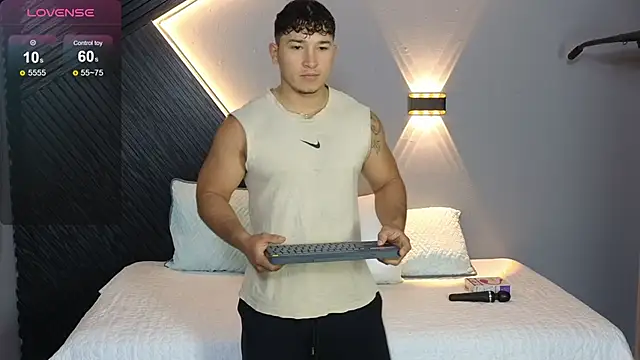 Horny nick18 online show from February 2026 01:15:02 PM