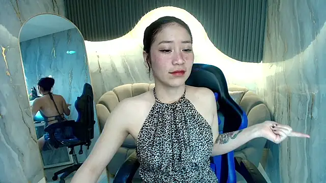 valentina r  online show from November 2025 03:29:02 AM