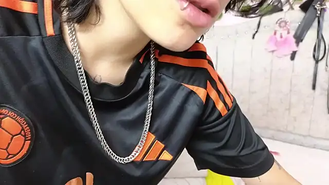 katalinathxandbritney1 online show from October 2025 07:42:02 PM